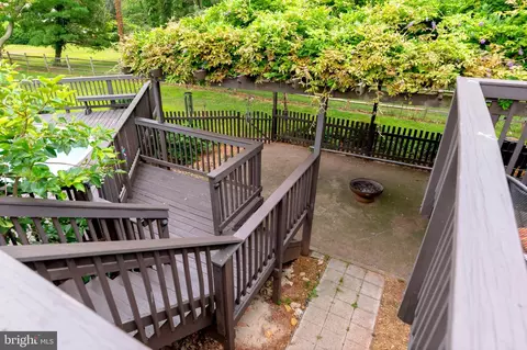 Exterior - 8905 Hazel Dr, Manassas, VA 20110 photo 10 of 10