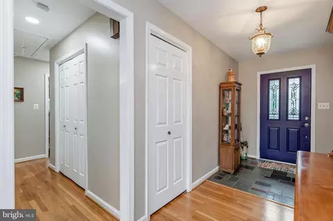 Entry Way - 8905 Hazel Dr, Manassas, VA 20110 photo 2 of 3