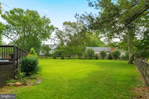 Exterior - 8905 Hazel Dr, Manassas, VA 20110 photo 3 of 10