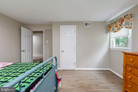 Bedroom - 8905 Hazel Dr, Manassas, VA 20110 photo 11 of 11