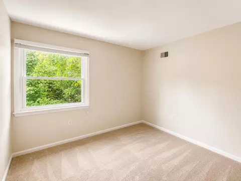 Bedroom - 8601 Jackson Ave, Manassas, VA 20110 photo 1 of 7