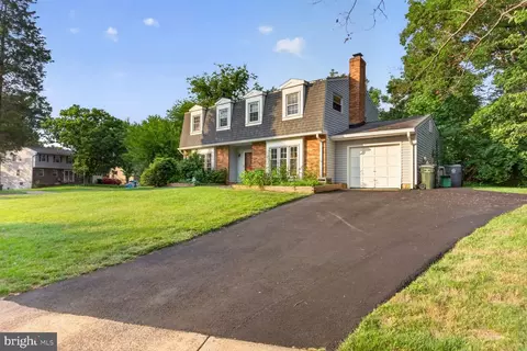 Exterior - 8601 Jackson Ave, Manassas, VA 20110 photo 6 of 10
