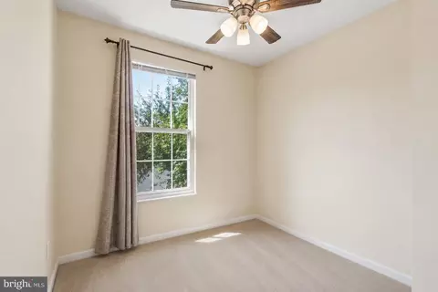 Bedroom - 9504 Ninebark Ct, Manassas, VA 20110 photo 4 of 5