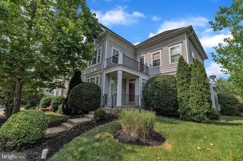 8218 Warfield St, Manassas, VA 20110