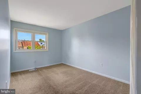 Bedroom - 8501 Buckeye Ct, Manassas, VA 20110 photo 5 of 5