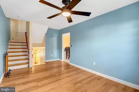 Entry Way - 8501 Buckeye Ct, Manassas, VA 20110 photo 4 of 6