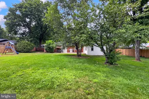 Exterior - 9021 Weir St, Manassas, VA 20110 photo 13 of 14
