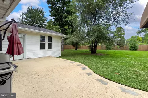 Exterior - 9021 Weir St, Manassas, VA 20110 photo 8 of 14