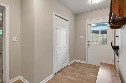 Entry Way - 9021 Weir St, Manassas, VA 20110 photo 1 of 2