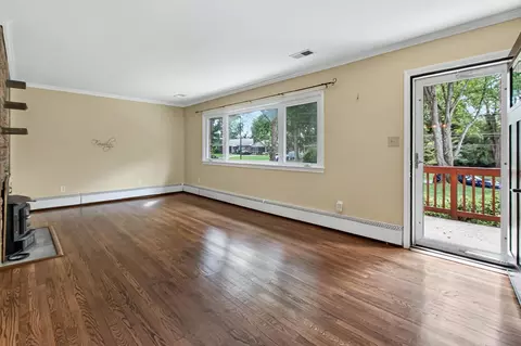 Living - 9021 Weir St, Manassas, VA 20110 photo 1 of 13