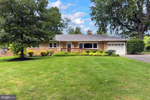 Exterior - 9021 Weir St, Manassas, VA 20110 photo 3 of 14