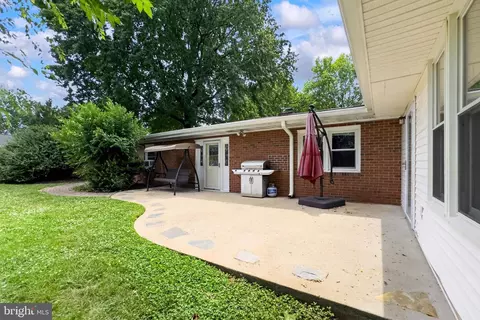 Exterior - 9021 Weir St, Manassas, VA 20110 photo 11 of 14