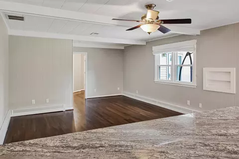 Living - 9021 Weir St, Manassas, VA 20110 photo 7 of 13