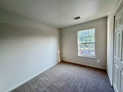 Bedroom - 10245 Calypso Dr, Manassas, VA 20110 photo 2 of 4