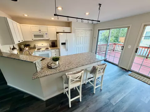 Kitchen - 10245 Calypso Dr, Manassas, VA 20110 photo 2 of 3