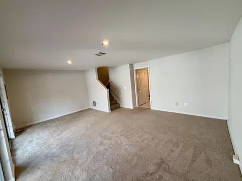 Living - 10245 Calypso Dr, Manassas, VA 20110 photo 3 of 4