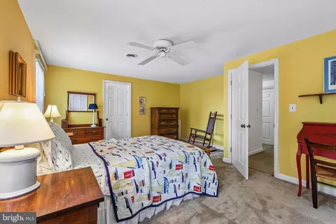 Bedroom - 9507 Nelson Ln, Manassas, VA 20110 photo 3 of 6