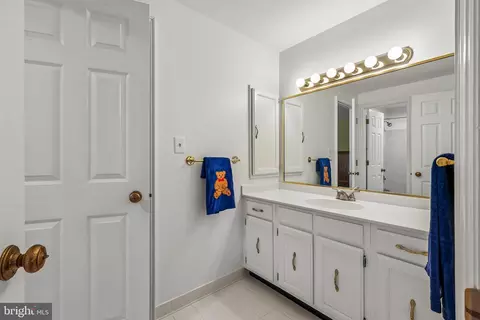 Bath - 9507 Nelson Ln, Manassas, VA 20110 photo 4 of 4