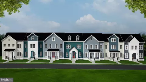 9647 Grant Ave, Manassas, VA 20108