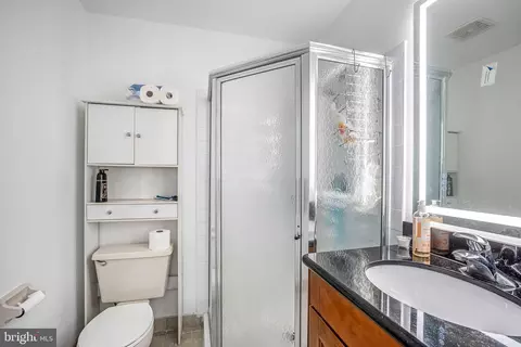 Bath - 8711 Ditmars Ct, Manassas, VA 20110 photo 1 of 2
