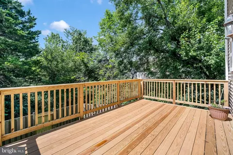 Exterior - 8711 Ditmars Ct, Manassas, VA 20110 photo 4 of 7