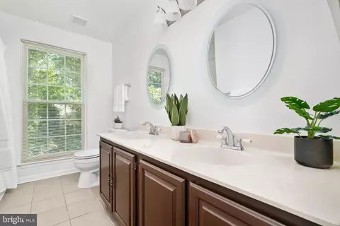 Bath - 8550 Yoder St, Manassas, VA 20110 photo 4 of 5