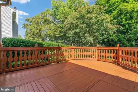 Exterior - 8550 Yoder St, Manassas, VA 20110 photo 3 of 5