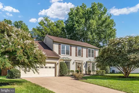 Exterior - 8550 Yoder St, Manassas, VA 20110 photo 2 of 5