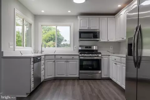 Kitchen - 10169 Corydalis Ct, Manassas, VA 20110 photo 1 of 4