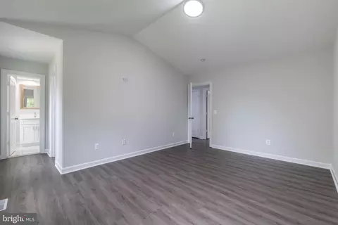 Entry Way - 10169 Corydalis Ct, Manassas, VA 20110 photo 4 of 7