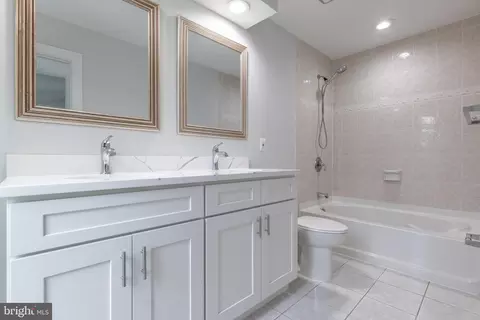 Entry Way - 10169 Corydalis Ct, Manassas, VA 20110 photo 5 of 7