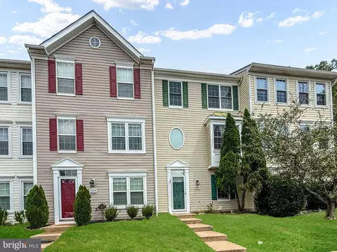 10251 Magnolia Grove Dr, Manassas, VA 20110