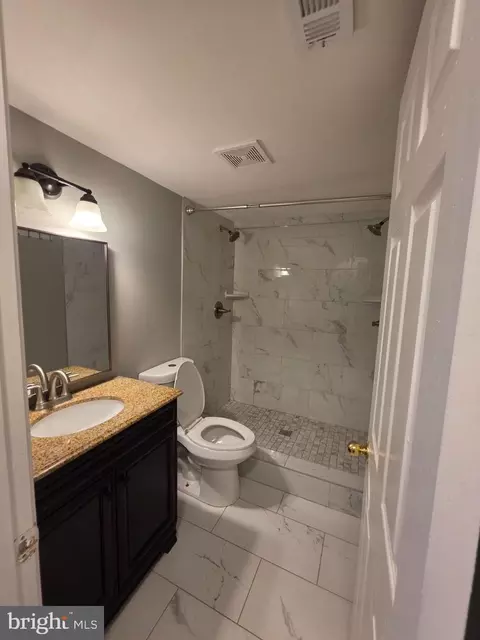 Bath - 10203 Calypso Dr, Manassas, VA 20110 photo 2 of 2