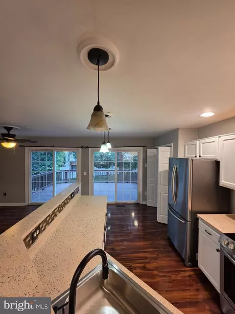 Kitchen - 10203 Calypso Dr, Manassas, VA 20110 photo 4 of 4