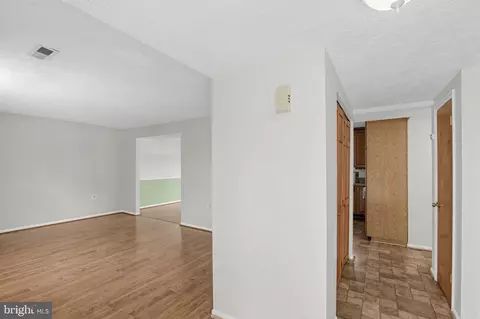 Entry Way - 10028 Elderberry Ct, Manassas, VA 20110 photo 2 of 2