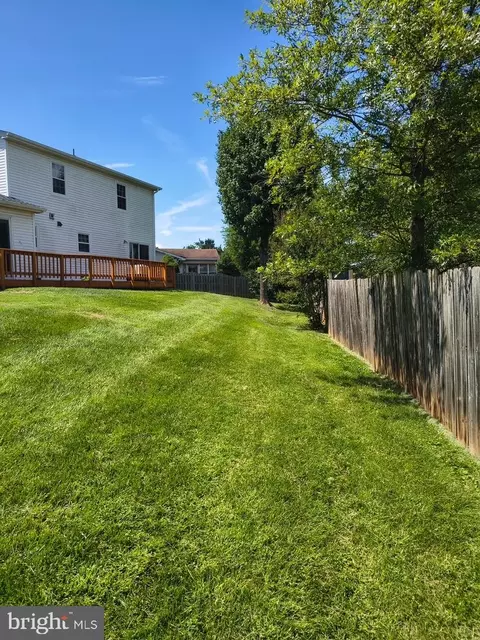 Exterior - 10028 Elderberry Ct, Manassas, VA 20110 photo 10 of 10