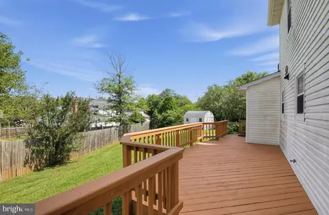 Exterior - 10028 Elderberry Ct, Manassas, VA 20110 photo 3 of 10