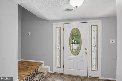 Entry Way - 10028 Elderberry Ct, Manassas, VA 20110 photo 1 of 2