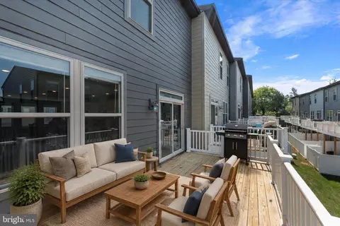 Exterior - 9862 Buchanan Loop, Manassas, VA 20110 photo 2 of 8