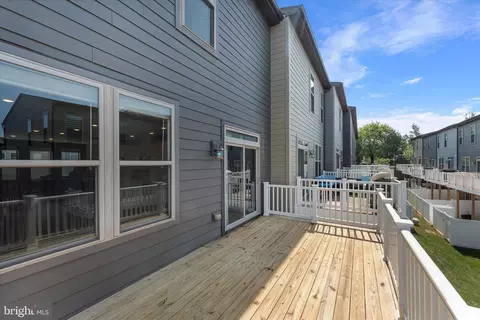 Exterior - 9862 Buchanan Loop, Manassas, VA 20110 photo 5 of 8