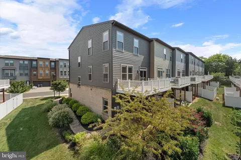 Exterior - 9862 Buchanan Loop, Manassas, VA 20110 photo 7 of 8