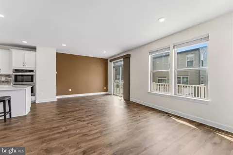 Living - 9862 Buchanan Loop, Manassas, VA 20110 photo 1 of 5