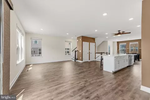 Entry Way - 9862 Buchanan Loop, Manassas, VA 20110 photo 10 of 14
