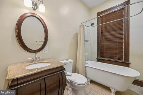 Bath - 8807 Quarry Rd, Manassas, VA 20110 photo 1 of 2