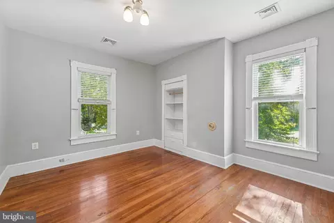 Bedroom - 8807 Quarry Rd, Manassas, VA 20110 photo 5 of 8