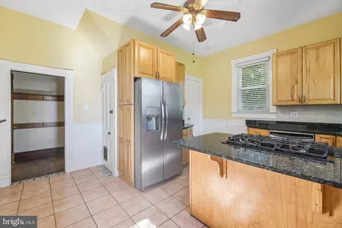Kitchen - 8807 Quarry Rd, Manassas, VA 20110 photo 3 of 7