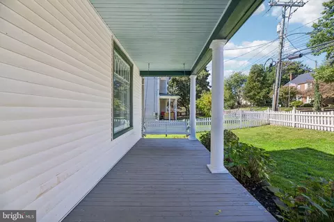 Exterior - 8807 Quarry Rd, Manassas, VA 20110 photo 10 of 12