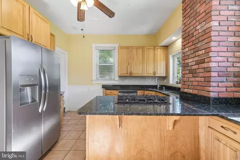 Kitchen - 8807 Quarry Rd, Manassas, VA 20110 photo 7 of 7