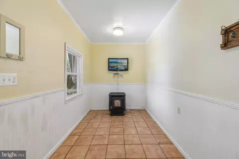 Entry Way - 8807 Quarry Rd, Manassas, VA 20110 photo 5 of 9