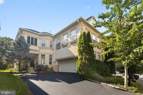 Exterior - 8401 Tillett Loop, Manassas, VA 20110 photo 8 of 8